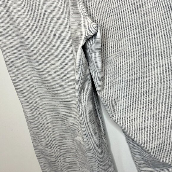 Lululemon Size 4 On the Fly Striped Cropped Pants We are from Space Ice Gray C67 - Picture 13 of 16